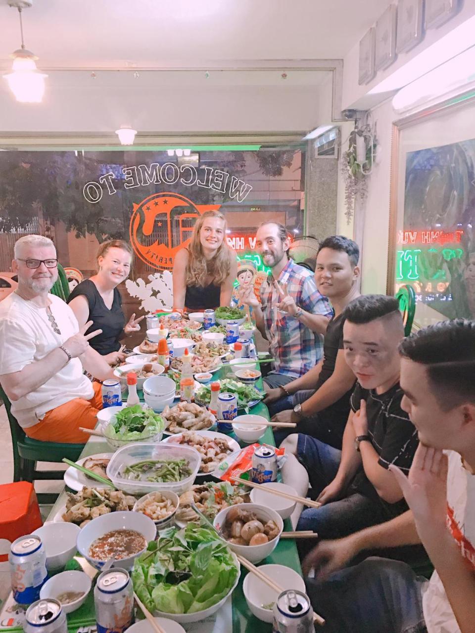 Thinh Vuong Hotel โฮจิมินห์ซิตี้ ภายนอก รูปภาพ